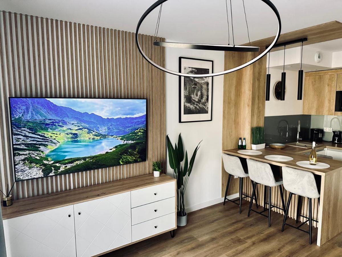 Mountain Shine - Apartment, Spa And Parking Zakopane Bagian luar foto