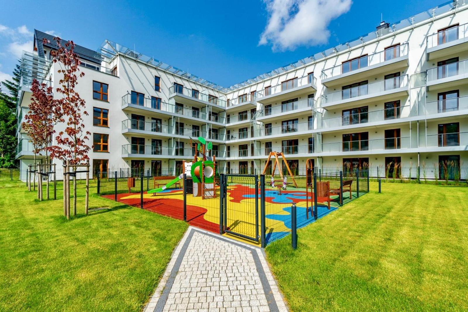 Mountain Shine - Apartment, Spa And Parking Zakopane Bagian luar foto